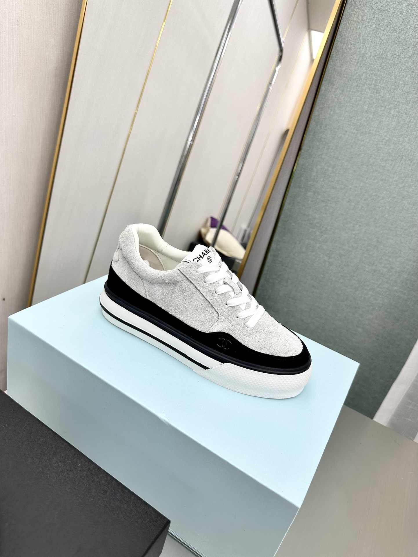 Women's high heels